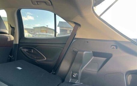 Toyota Yaris Cross, 2022 год, 1 641 000 рублей, 13 фотография