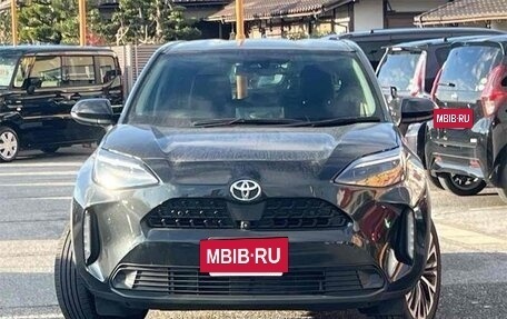 Toyota Yaris Cross, 2022 год, 1 641 000 рублей, 2 фотография