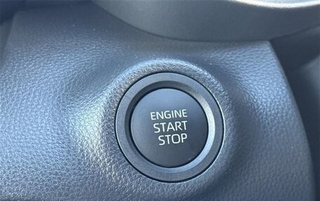 Toyota Yaris, 2022 год, 1 471 000 рублей, 12 фотография