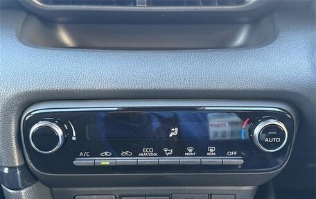 Toyota Yaris, 2022 год, 1 471 000 рублей, 11 фотография