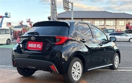 Toyota Yaris, 2022 год, 1 471 000 рублей, 6 фотография