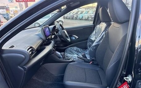 Toyota Yaris, 2022 год, 1 471 000 рублей, 15 фотография