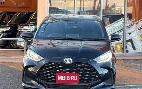 Toyota Yaris, 2022 год, 1 471 000 рублей, 2 фотография