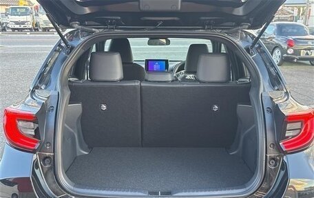 Toyota Yaris, 2022 год, 1 471 000 рублей, 20 фотография