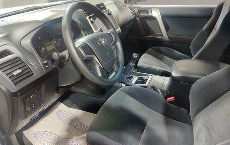 Toyota Land Cruiser Prado 150 рестайлинг 2, 2018 год, 3 950 000 рублей, 8 фотография