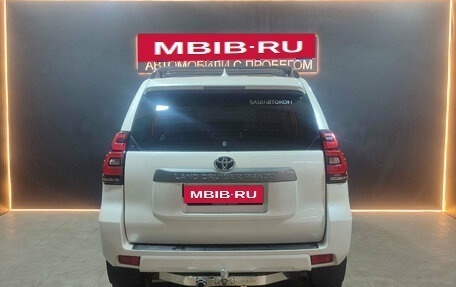 Toyota Land Cruiser Prado 150 рестайлинг 2, 2018 год, 3 950 000 рублей, 4 фотография