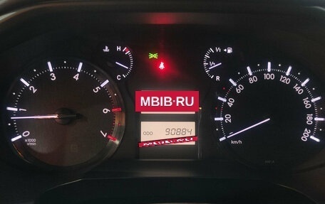 Toyota Land Cruiser Prado 150 рестайлинг 2, 2018 год, 3 950 000 рублей, 12 фотография