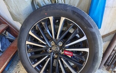 Toyota Venza, 2022 год, 5 000 100 рублей, 10 фотография