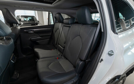 Toyota Highlander, 2026 год, 5 740 000 рублей, 14 фотография