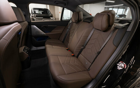 BMW 5 серия, 2025 год, 8 600 000 рублей, 13 фотография