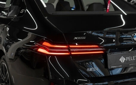 BMW 5 серия, 2025 год, 8 600 000 рублей, 30 фотография