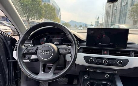 Audi A4, 2022 год, 2 442 000 рублей, 11 фотография