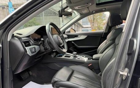 Audi A4, 2022 год, 2 442 000 рублей, 8 фотография