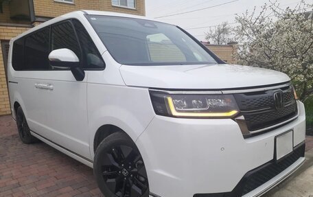 Honda Stepwgn, 2023 год, 2 220 000 рублей, 1 фотография