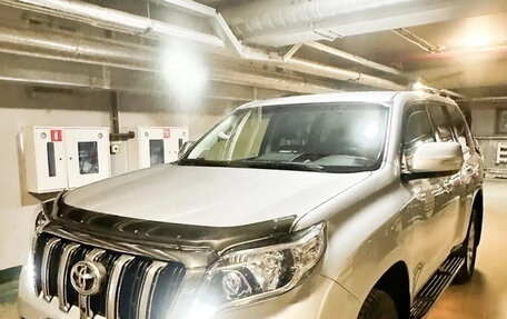 Toyota Land Cruiser Prado 150 рестайлинг 2, 2016 год, 6 500 000 рублей, 1 фотография