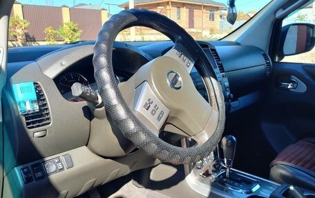 Nissan Navara (Frontier), 2010 год, 1 550 000 рублей, 6 фотография