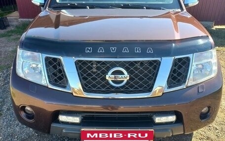 Nissan Navara (Frontier), 2010 год, 1 550 000 рублей, 7 фотография