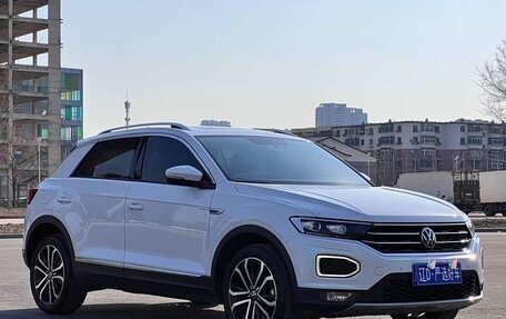 Volkswagen T-Roc I, 2022 год, 1 690 032 рублей, 3 фотография