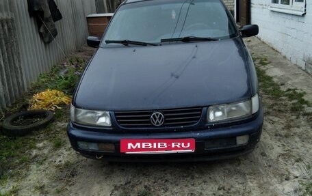 Volkswagen Passat B4, 1996 год, 140 000 рублей, 2 фотография