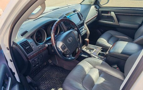 Toyota Land Cruiser 200, 2008 год, 2 943 000 рублей, 7 фотография