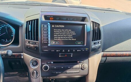 Toyota Land Cruiser 200, 2008 год, 2 943 000 рублей, 17 фотография