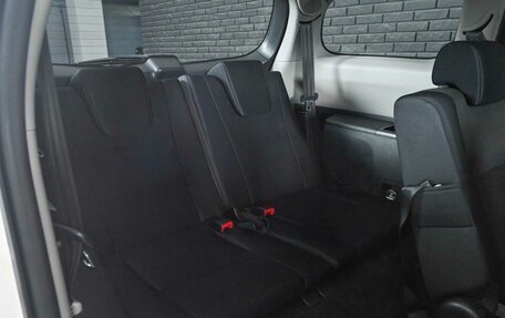 Toyota Wish II, 2010 год, 1 350 000 рублей, 12 фотография