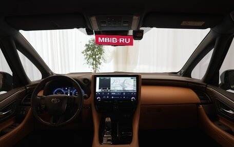 Toyota Alphard, 2025 год, 15 490 000 рублей, 6 фотография