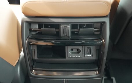 Toyota Alphard, 2025 год, 15 490 000 рублей, 16 фотография