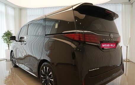 Toyota Alphard, 2025 год, 15 490 000 рублей, 4 фотография