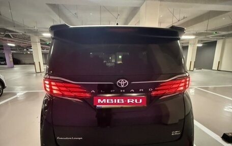 Toyota Alphard, 2025 год, 16 490 000 рублей, 3 фотография