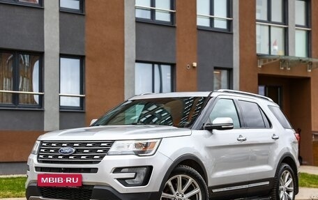 Ford Explorer VI, 2017 год, 2 380 000 рублей, 2 фотография