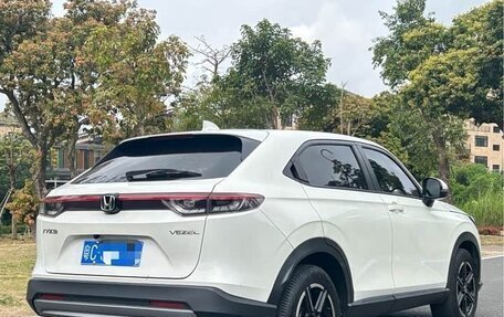 Honda Vezel, 2023 год, 1 700 000 рублей, 5 фотография