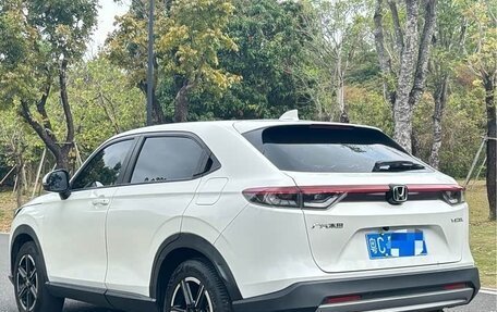 Honda Vezel, 2023 год, 1 700 000 рублей, 6 фотография