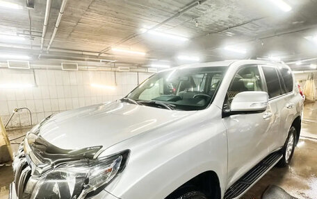 Toyota Land Cruiser Prado 150 рестайлинг 2, 2016 год, 6 500 000 рублей, 3 фотография