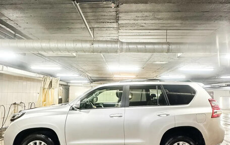 Toyota Land Cruiser Prado 150 рестайлинг 2, 2016 год, 6 500 000 рублей, 4 фотография