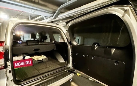 Toyota Land Cruiser Prado 150 рестайлинг 2, 2016 год, 6 500 000 рублей, 20 фотография