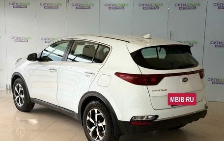 KIA Sportage IV рестайлинг, 2021 год, 1 740 000 рублей, 5 фотография