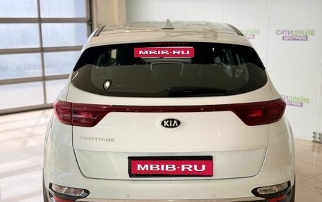 KIA Sportage IV рестайлинг, 2021 год, 1 740 000 рублей, 6 фотография