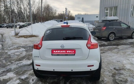 Nissan Juke II, 2014 год, 910 000 рублей, 14 фотография