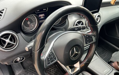 Mercedes-Benz GLA, 2016 год, 1 750 000 рублей, 12 фотография