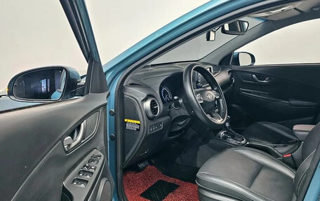 Hyundai Kona I, 2022 год, 1 881 000 рублей, 7 фотография