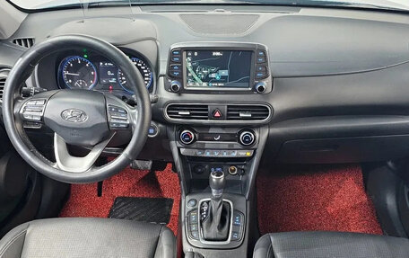 Hyundai Kona I, 2022 год, 1 881 000 рублей, 4 фотография