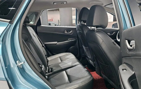 Hyundai Kona I, 2022 год, 1 881 000 рублей, 8 фотография