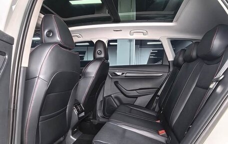 Skoda Karoq I, 2022 год, 2 210 000 рублей, 10 фотография