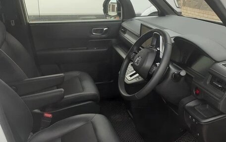 Honda Stepwgn, 2023 год, 2 220 000 рублей, 6 фотография