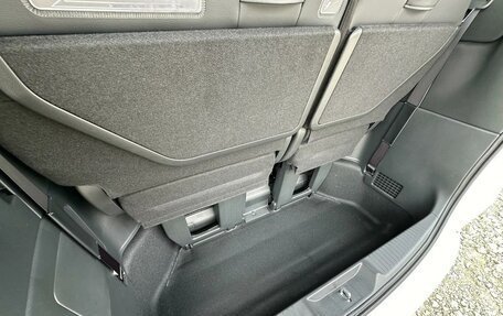 Honda Stepwgn, 2023 год, 2 220 000 рублей, 13 фотография