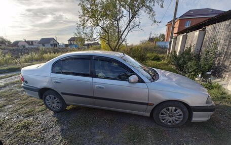 Toyota Avensis III рестайлинг, 2001 год, 380 000 рублей, 2 фотография