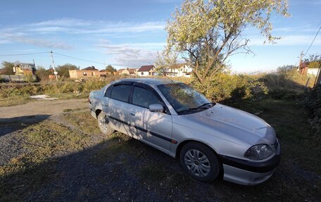 Toyota Avensis III рестайлинг, 2001 год, 380 000 рублей, 3 фотография