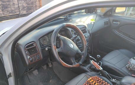 Toyota Avensis III рестайлинг, 2001 год, 380 000 рублей, 6 фотография