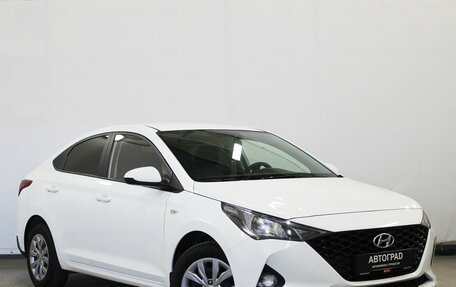 Hyundai Solaris II рестайлинг, 2020 год, 1 560 000 рублей, 3 фотография